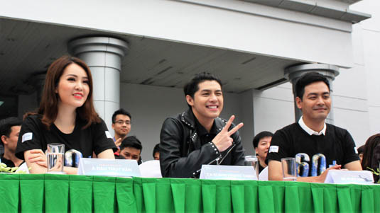 Các đại sứ Giờ Trái đất năm 2017: Á hậu Thụy Vân, Ca sỹ Noo Phước Thịnh, MC Phan Anh.