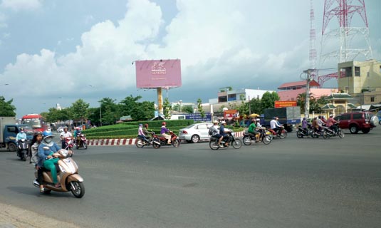 Vòng xoay đường Nguyễn Văn Linh - 30 tháng Tư , Q.Ninh kiều, TP Cần Thơ trước ngày tháo dỡ