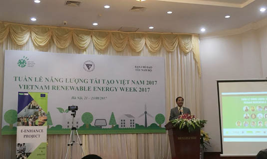 Ông Lê Bộ Lĩnh, Phó Tổng thư ký Quốc hội, Phó Chủ nhiệm Văn phòng Quốc hội phát biểu tại buổi lễ. 