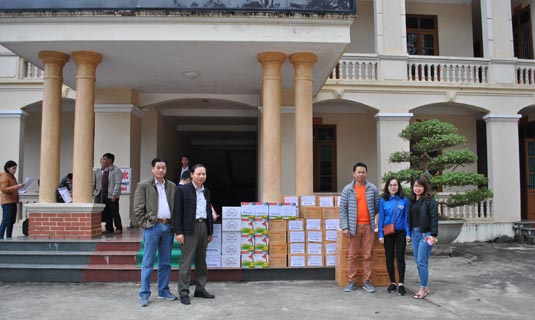 Cán bộ đoàn viên cty Hapulico tham gia đoàn cứu trợ