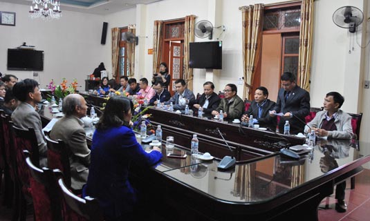 .TS Nguyễn Hồng Tiến, CT Hội CSVN phát biểu tại lễ bàn giao.