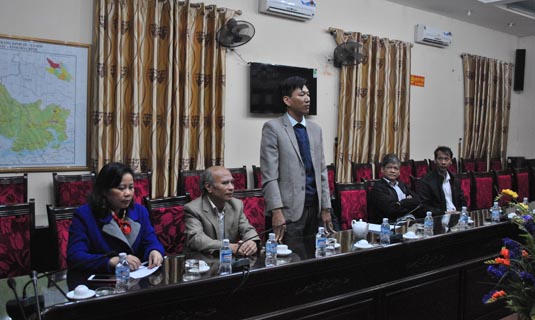 Ông Đặng Minh Tấn Chủ tịch xã Đồng Nghê, thay mặt cho bà con hai xã Đồng Nghê và Suối Nánh phát biểu cám ơn Chương trình và Đoàn công tác.