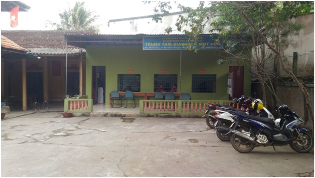 Trung tâm giao dịch một của xã Hữu Kiệm. ảnh : Nguyễn Sơn