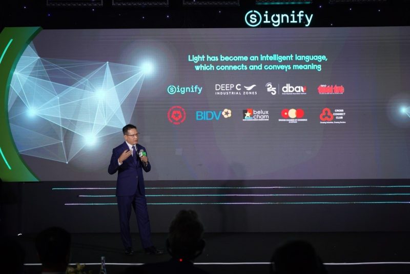 Ông Phùng Hoài Dương, Tổng Giám đốc Signify Việt Nam